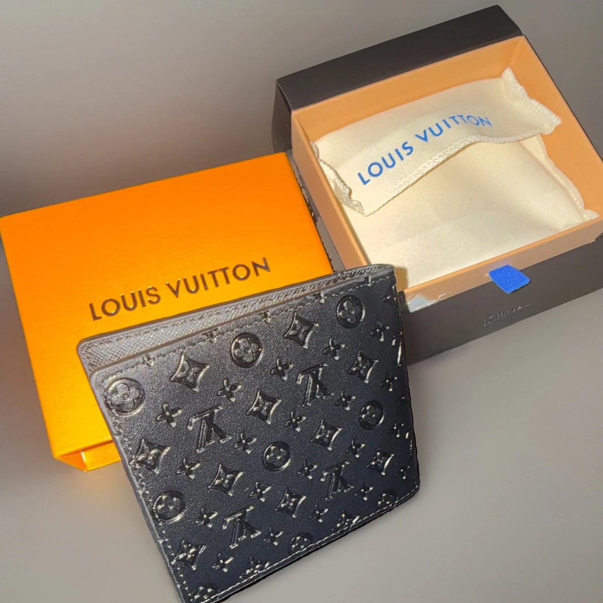 Louis Vuitton Men Monogram Bifold Folding Wallet Black